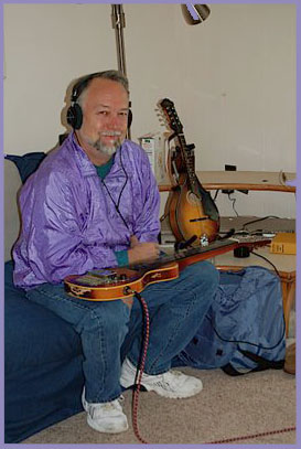 PHOTO: Dave O'Dell with lap steel on the Jersey Shore 2008